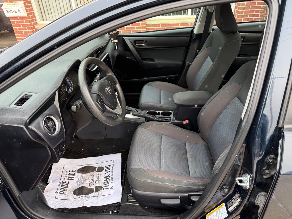 2017 Toyota Corolla Image 9