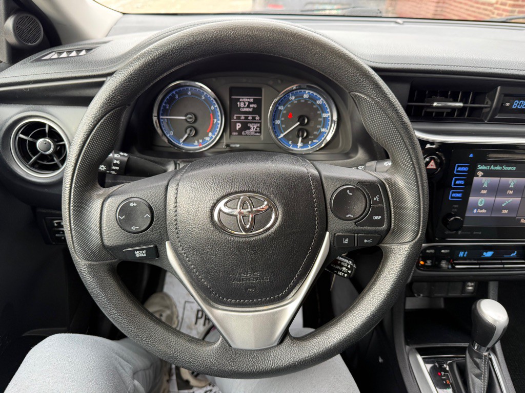 2017 Toyota Corolla Image 10