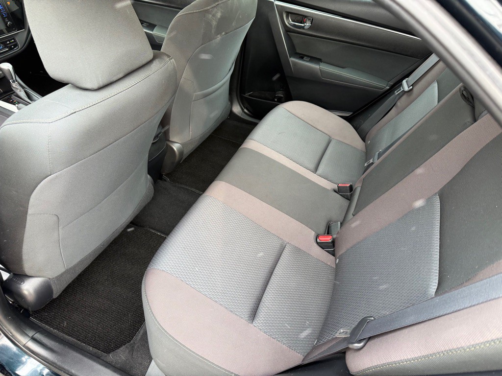 2017 Toyota Corolla Image 18