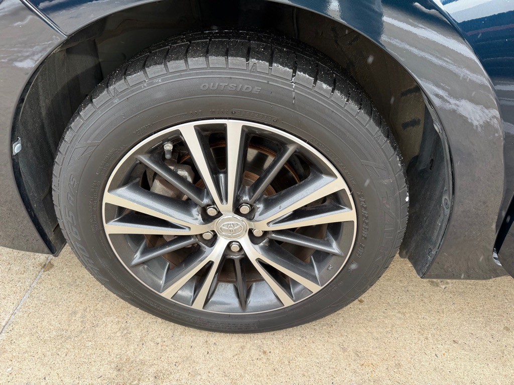 2017 Toyota Corolla Image 20