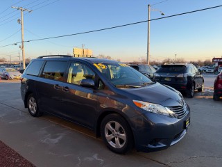 Image for 2015 Toyota Sienna LE ID: 7161848