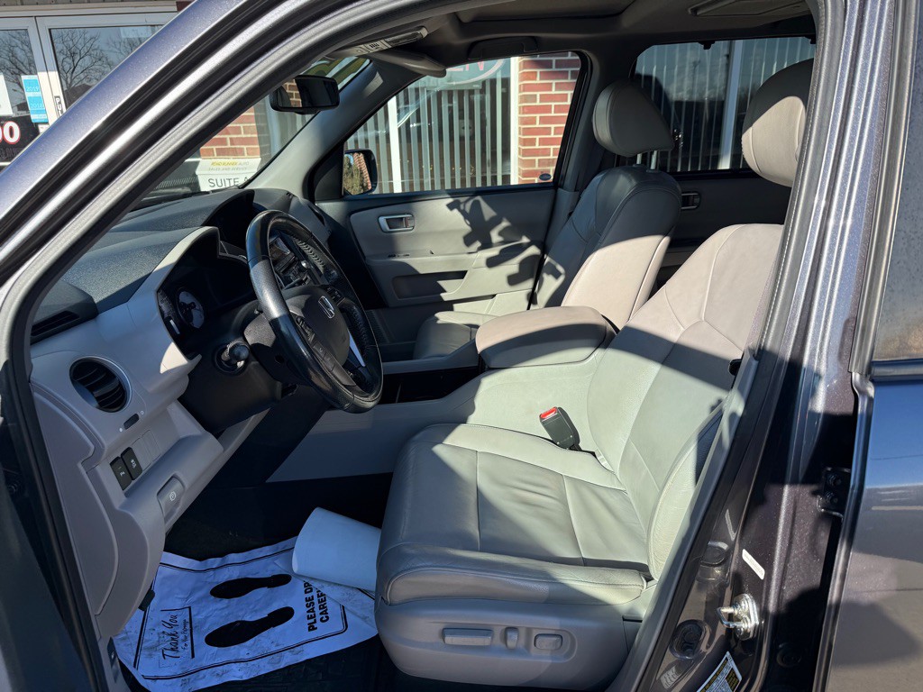 2015 Honda Pilot Image 9