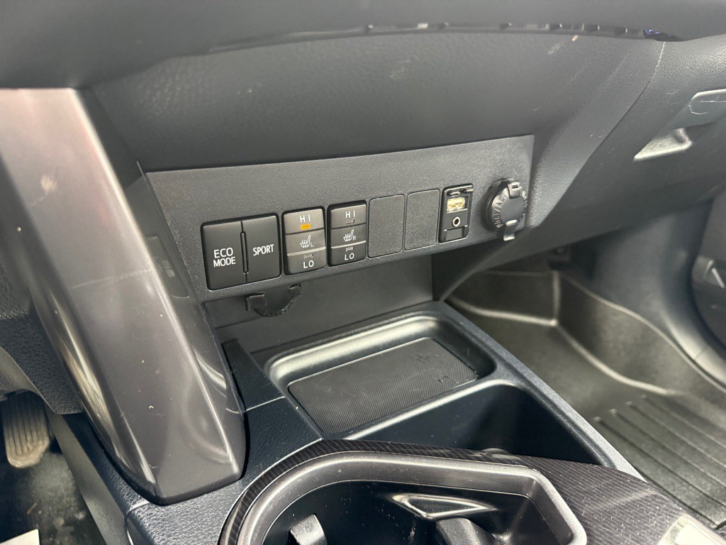 2018 Toyota Rav4 Image 13