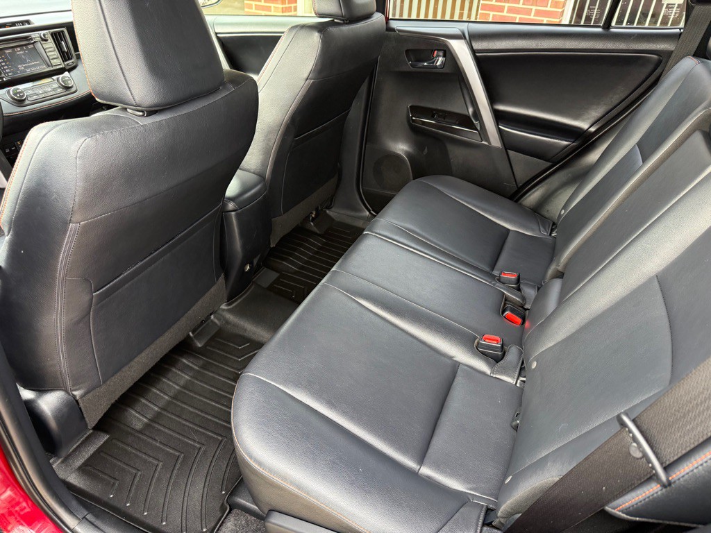 2018 Toyota Rav4 Image 18