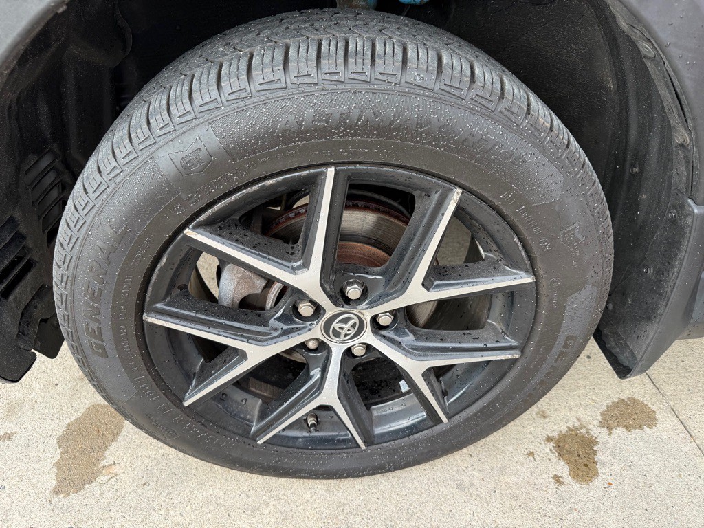 2018 Toyota Rav4 Image 22