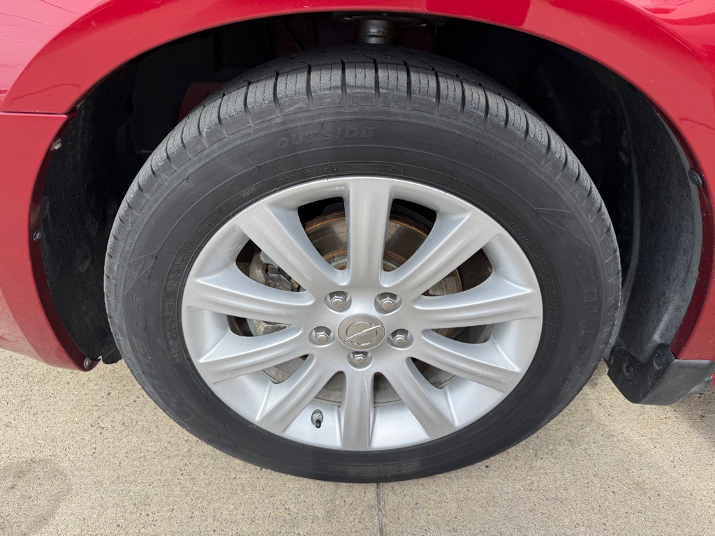 2013 Chrysler 200 Image 18