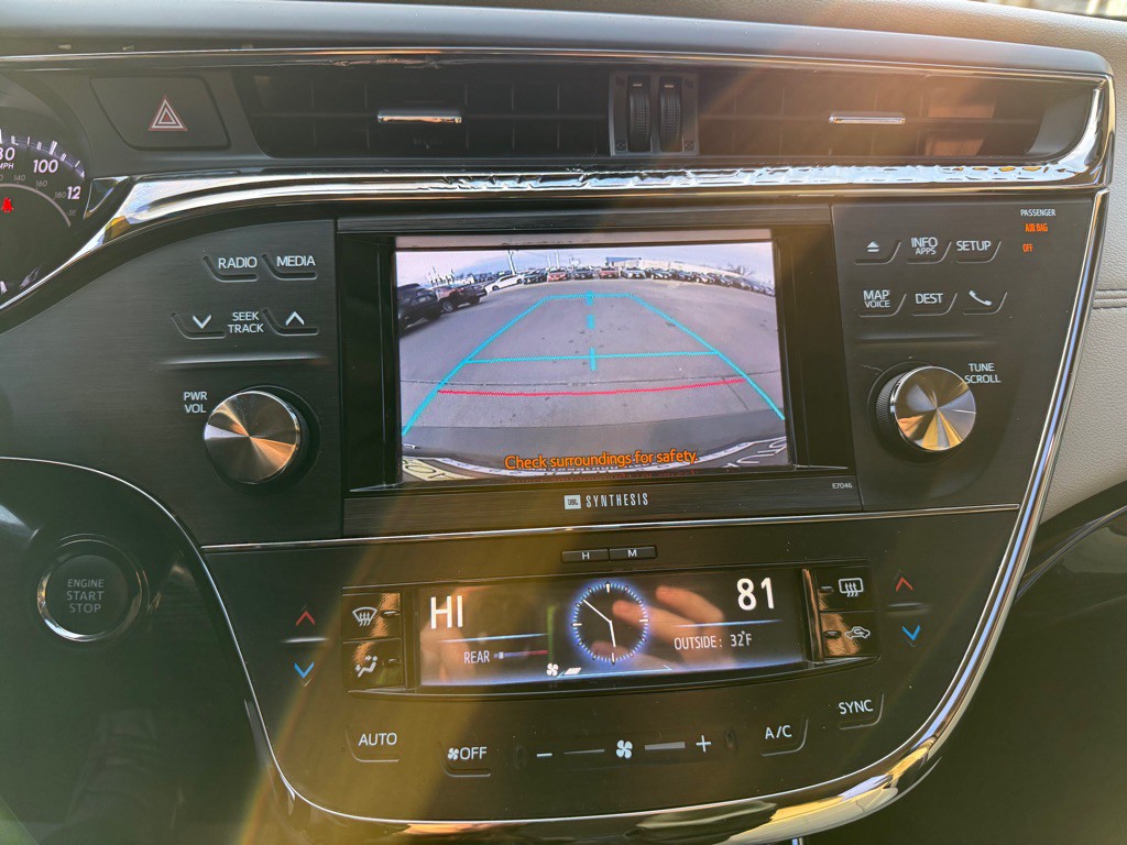 2013 Toyota Avalon Image 13