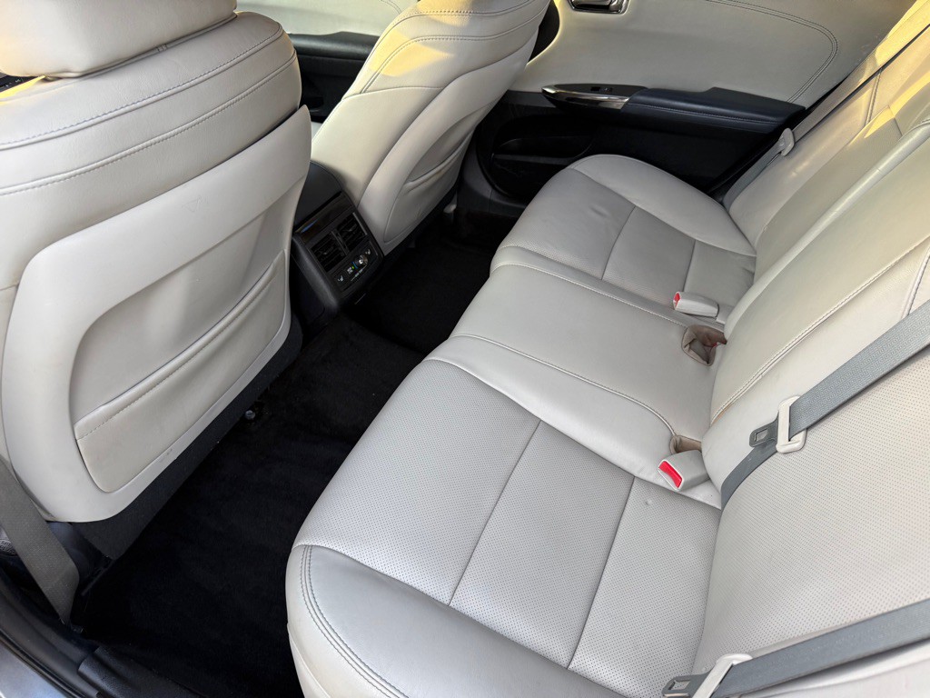 2013 Toyota Avalon Image 19