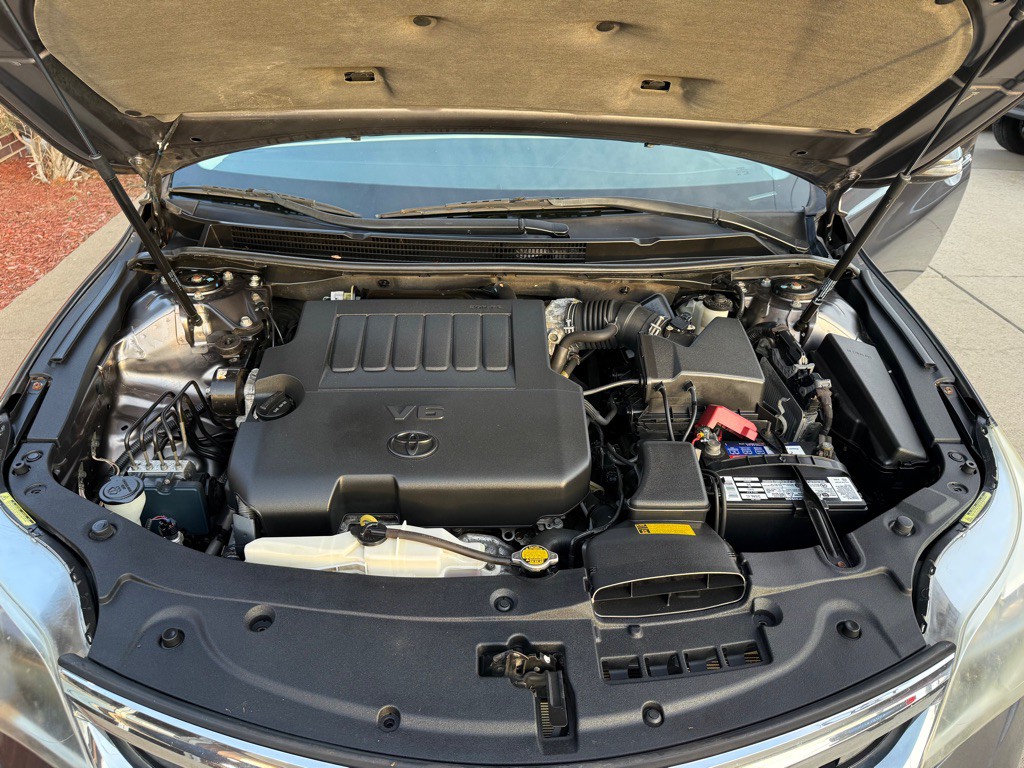 2013 Toyota Avalon Image 23