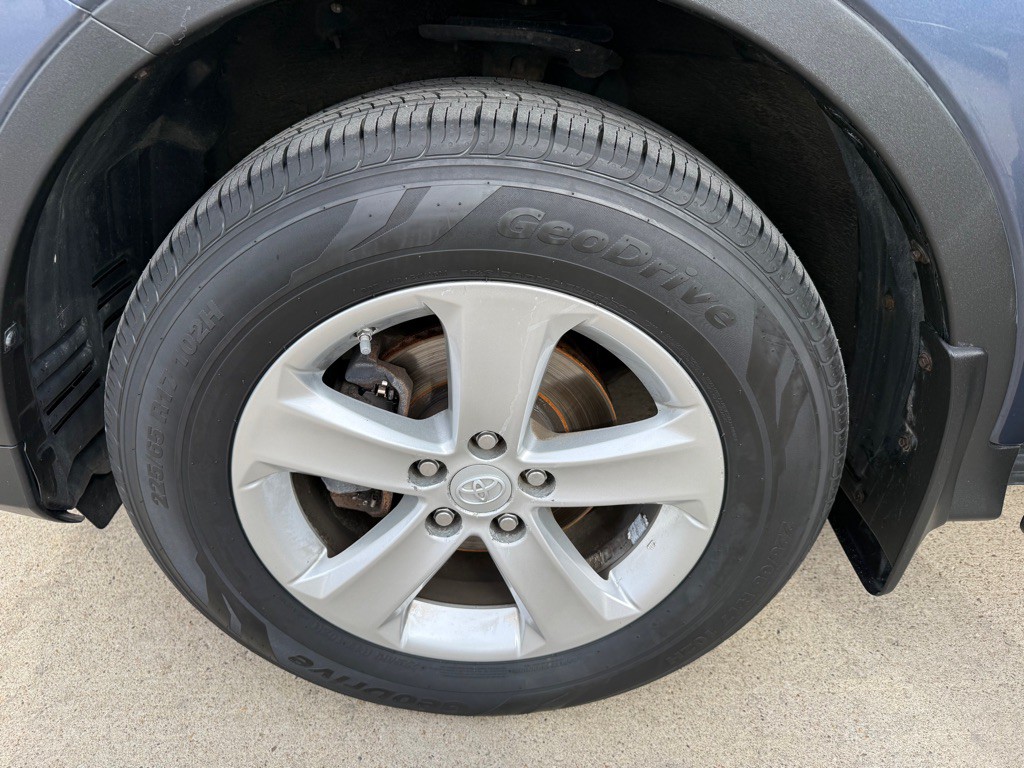 2013 Toyota Rav4 Image 22