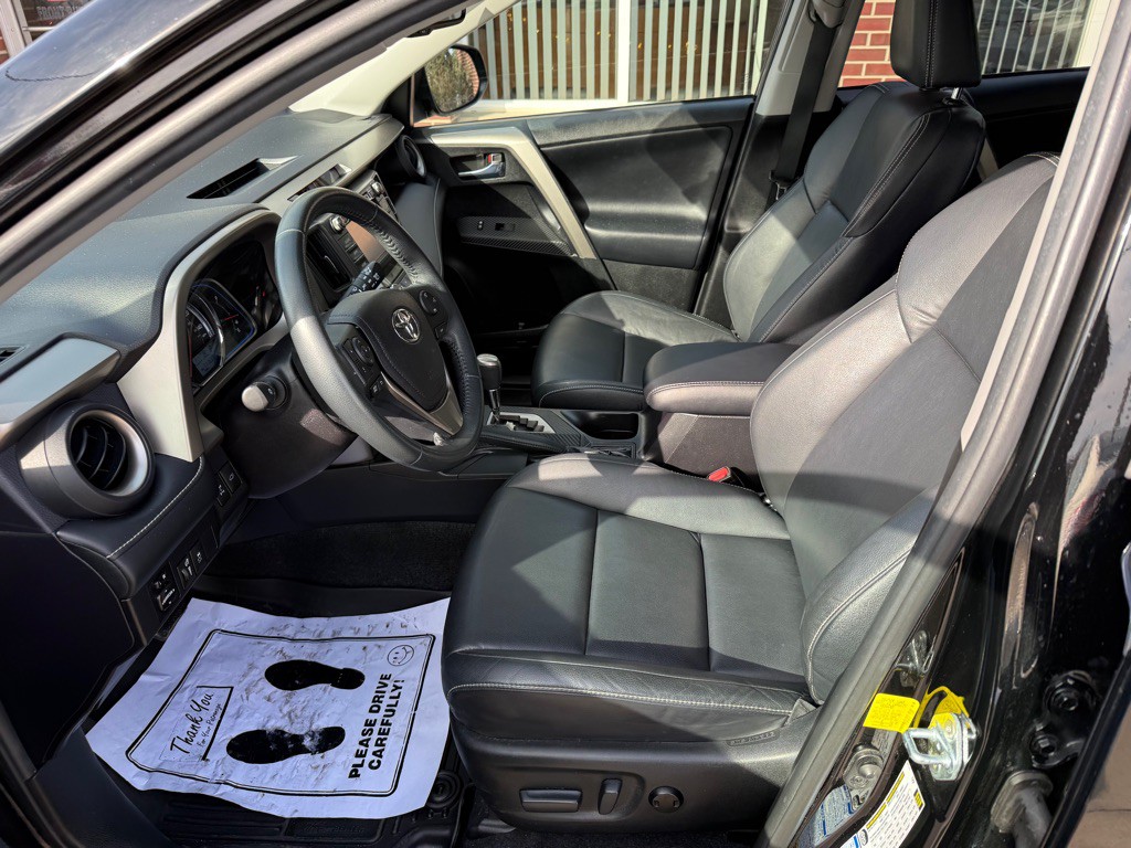 2015 Toyota Rav4 Image 9