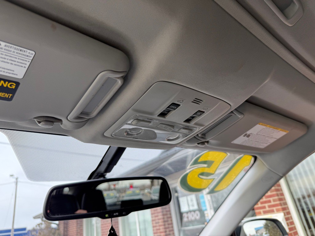 2015 Toyota Rav4 Image 15