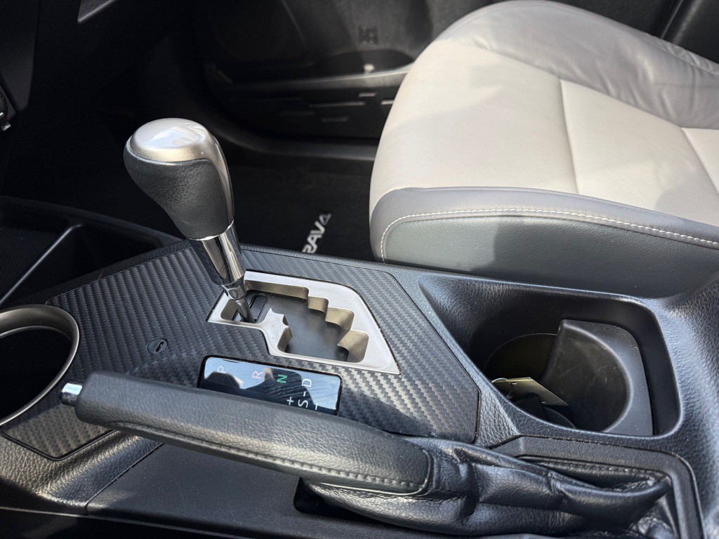 2015 Toyota Rav4 Image 15