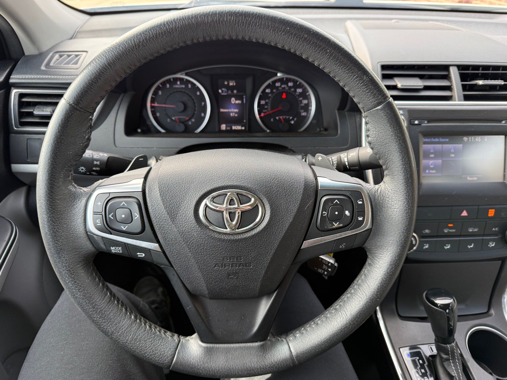 2017 Toyota Camry Image 10