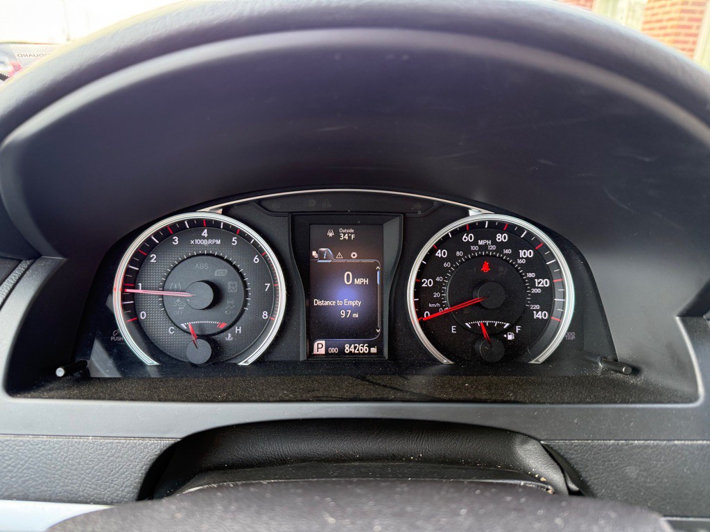 2017 Toyota Camry Image 11