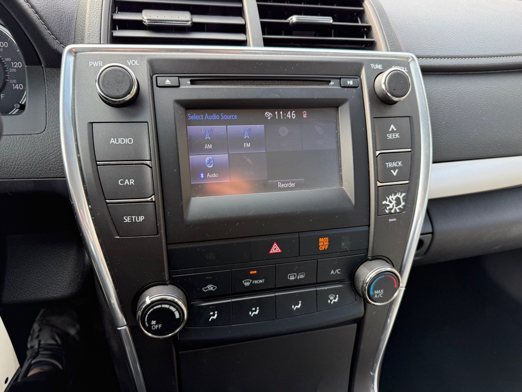 2017 Toyota Camry Image 12