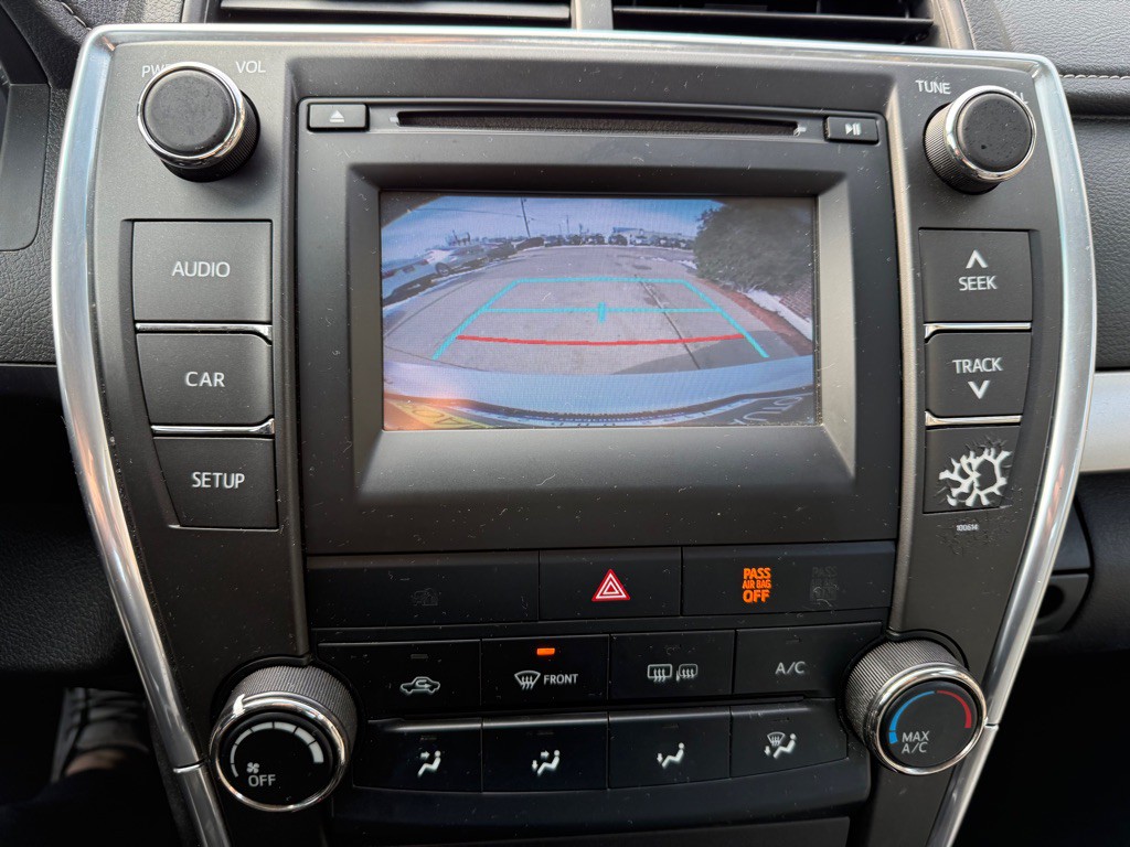 2017 Toyota Camry Image 13