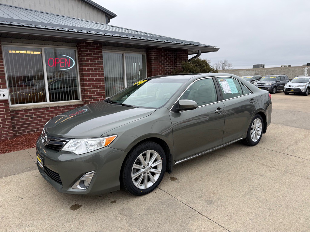 2014 Toyota Camry Image 3