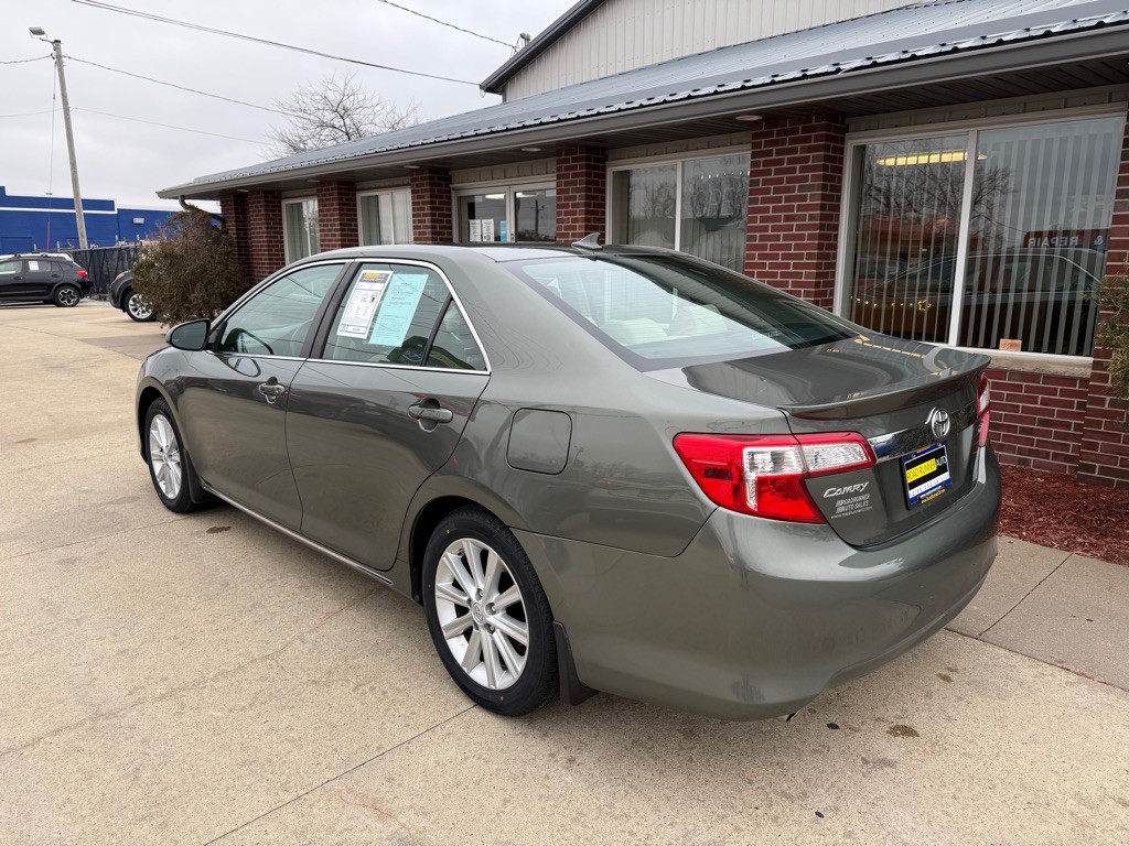 2014 Toyota Camry Image 5