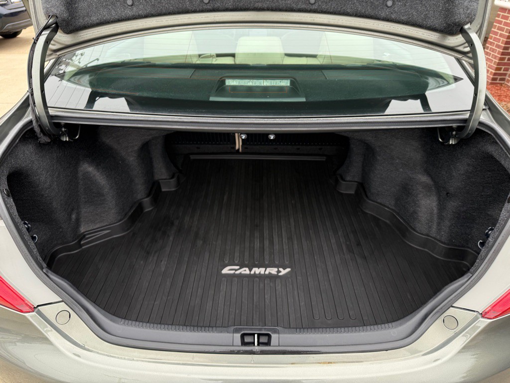 2014 Toyota Camry Image 21