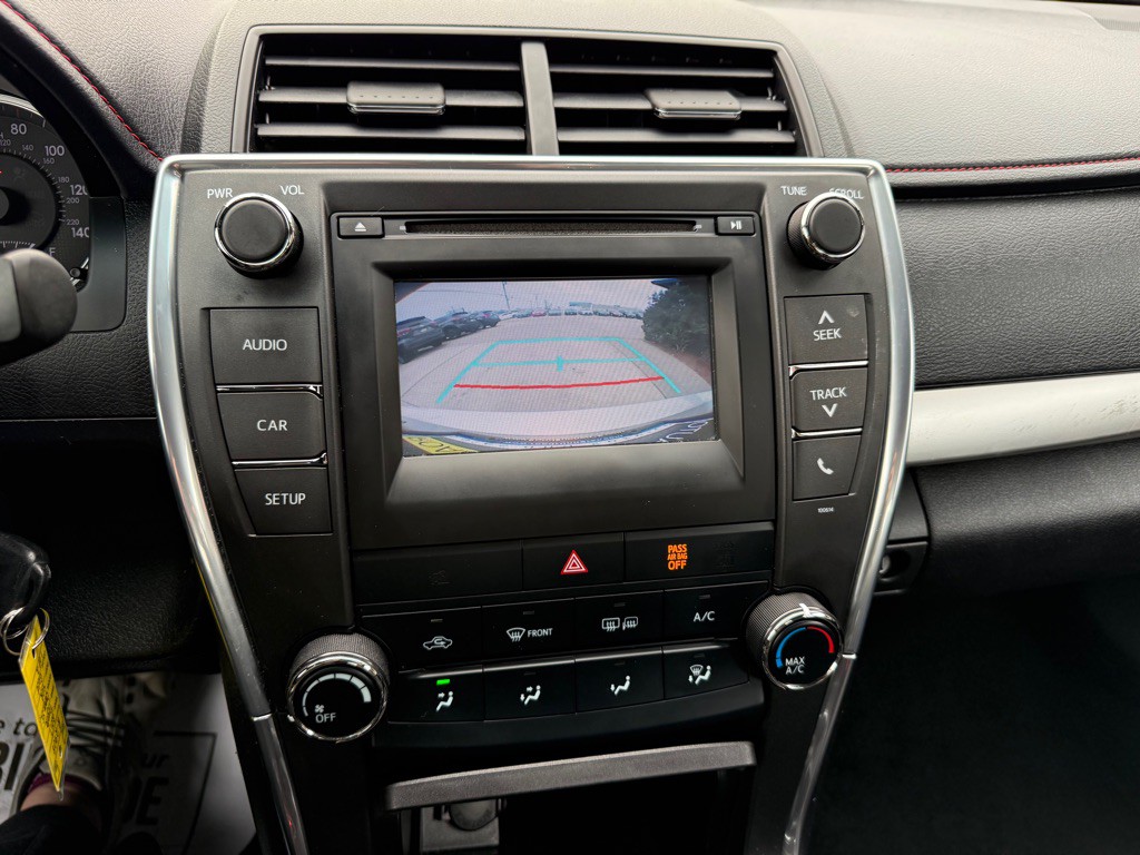 2017 Toyota Camry Image 13