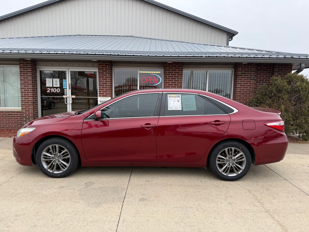 2017 Toyota Camry Image 4