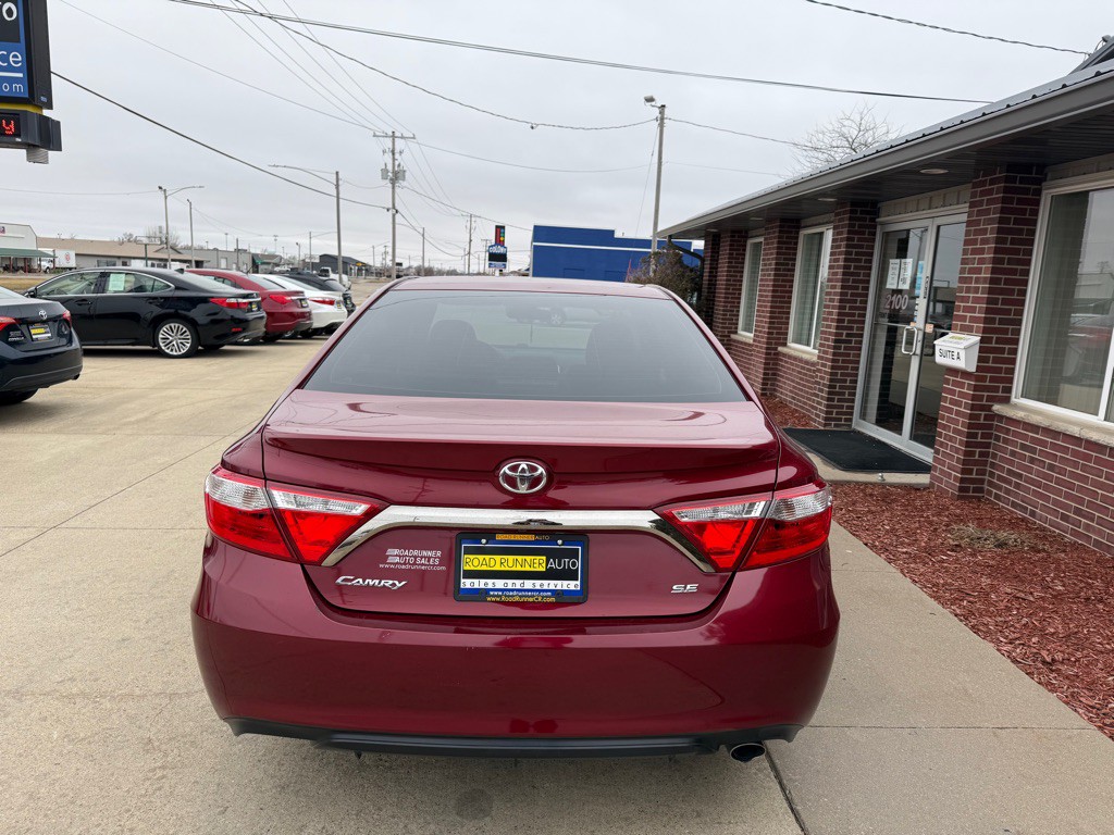 2017 Toyota Camry Image 6