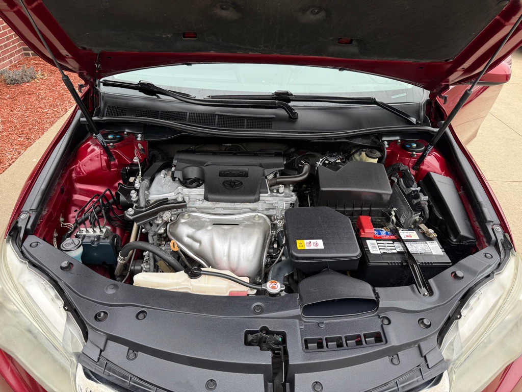 2017 Toyota Camry Image 22