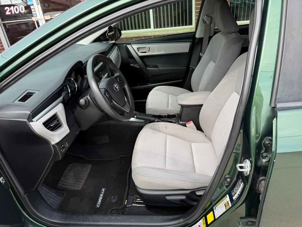 2015 Toyota Corolla Image 9