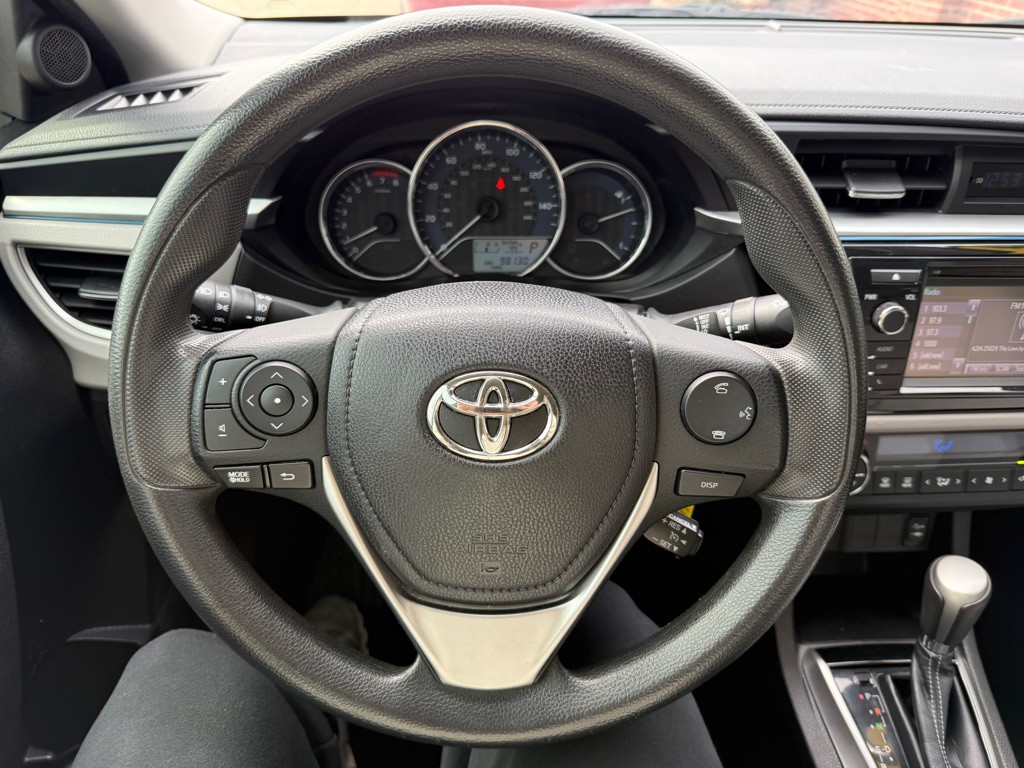 2015 Toyota Corolla Image 10