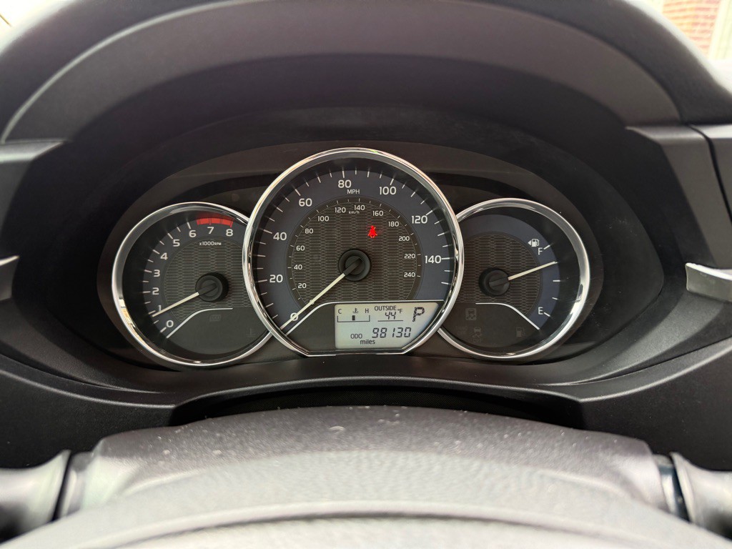 2015 Toyota Corolla Image 11