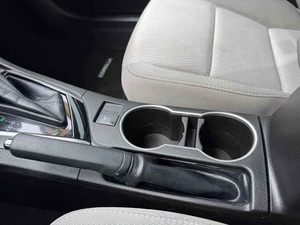 2015 Toyota Corolla Image 15