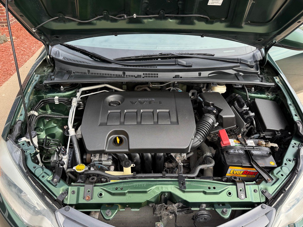 2015 Toyota Corolla Image 23