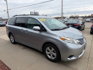 Image for 2015 Toyota Sienna LE ID: 7234043