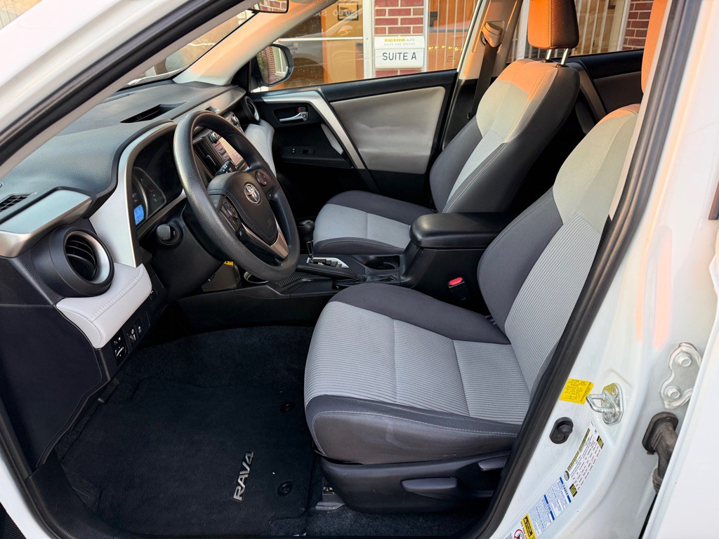 2014 Toyota Rav4 Image 9