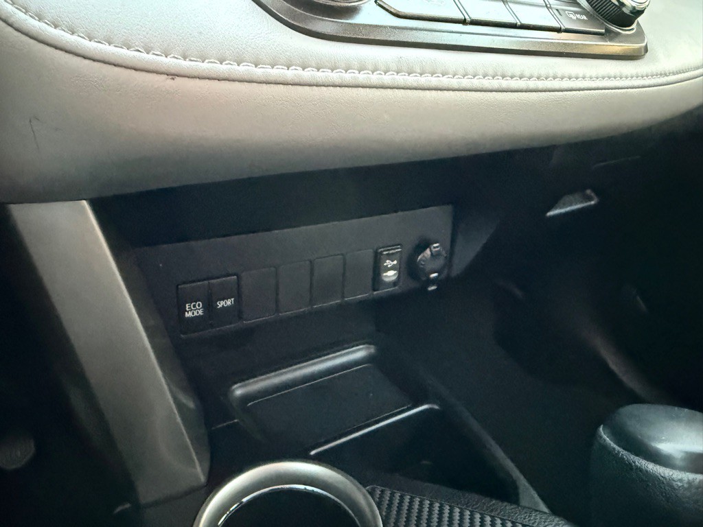 2014 Toyota Rav4 Image 14