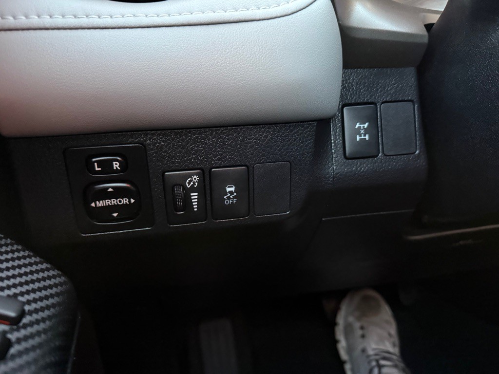 2014 Toyota Rav4 Image 18