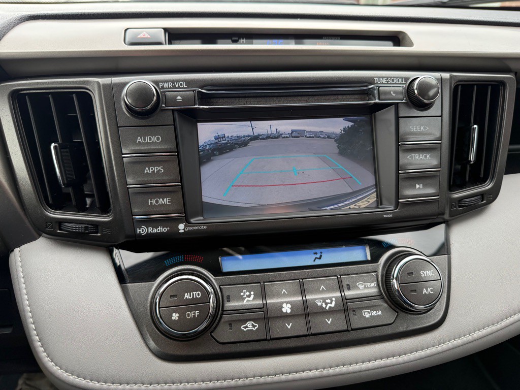 2015 Toyota Rav4 Image 13