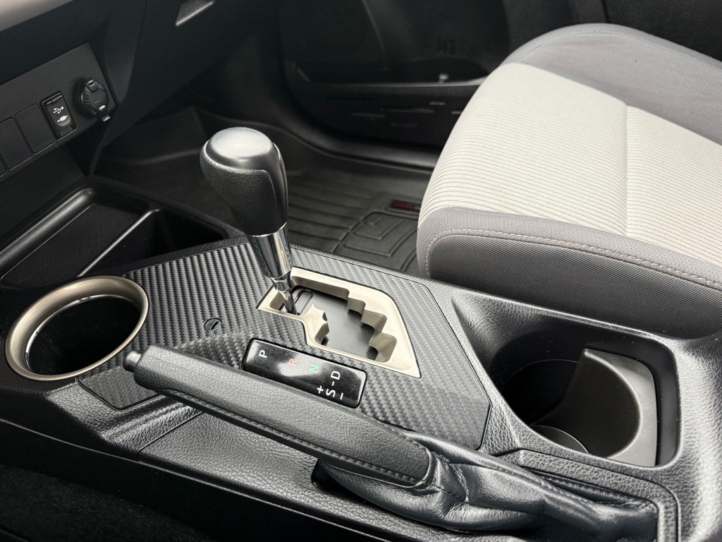 2015 Toyota Rav4 Image 15