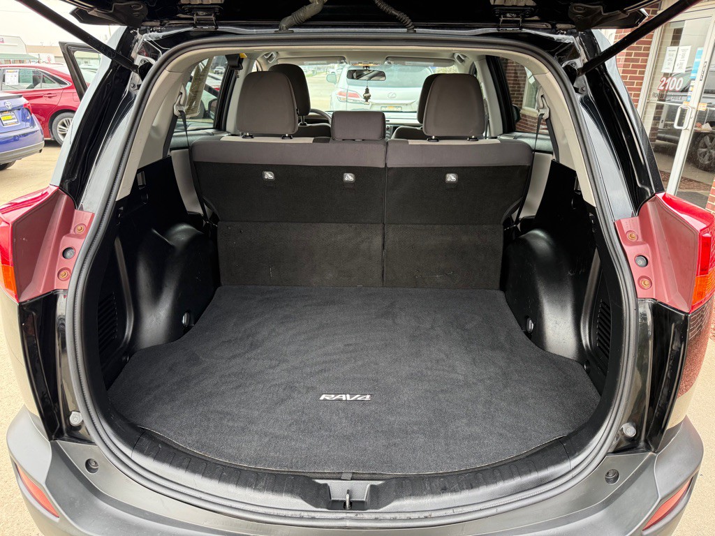 2015 Toyota Rav4 Image 21