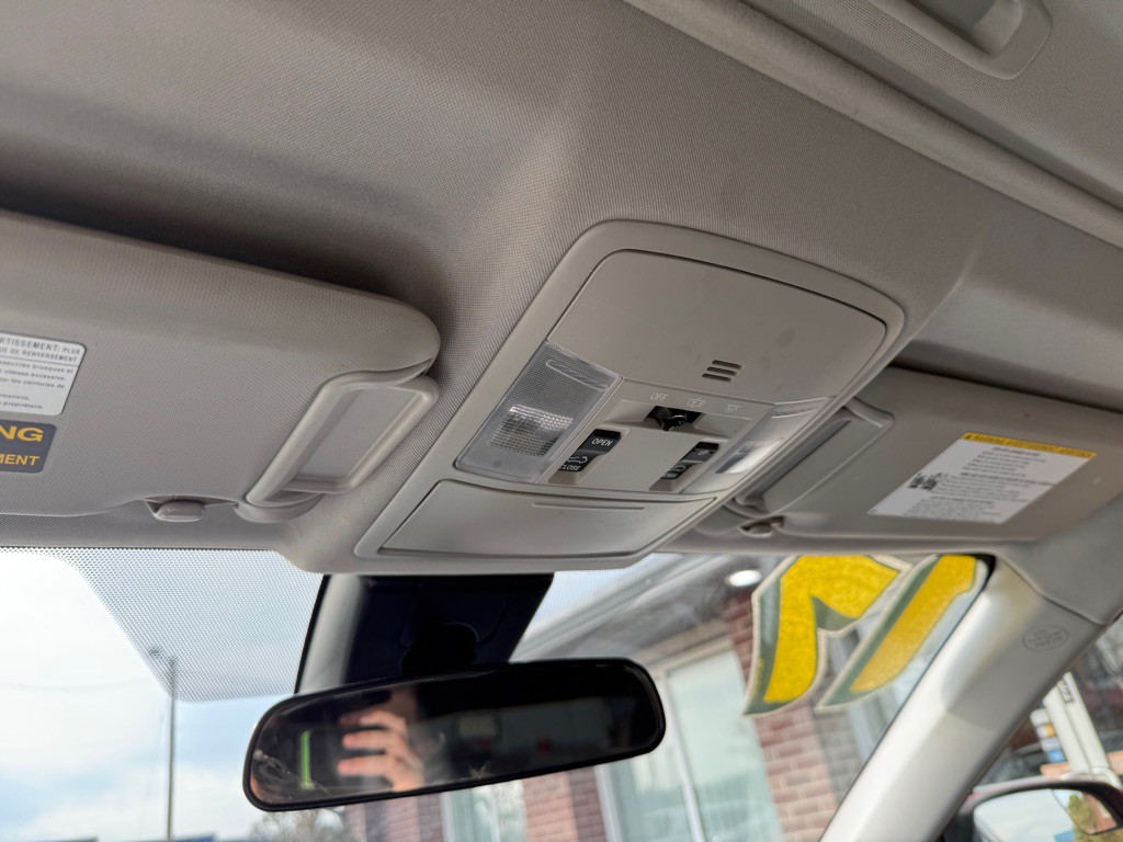 2017 Toyota Rav4 Image 16