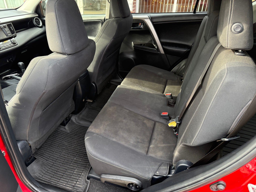 2017 Toyota Rav4 Image 19