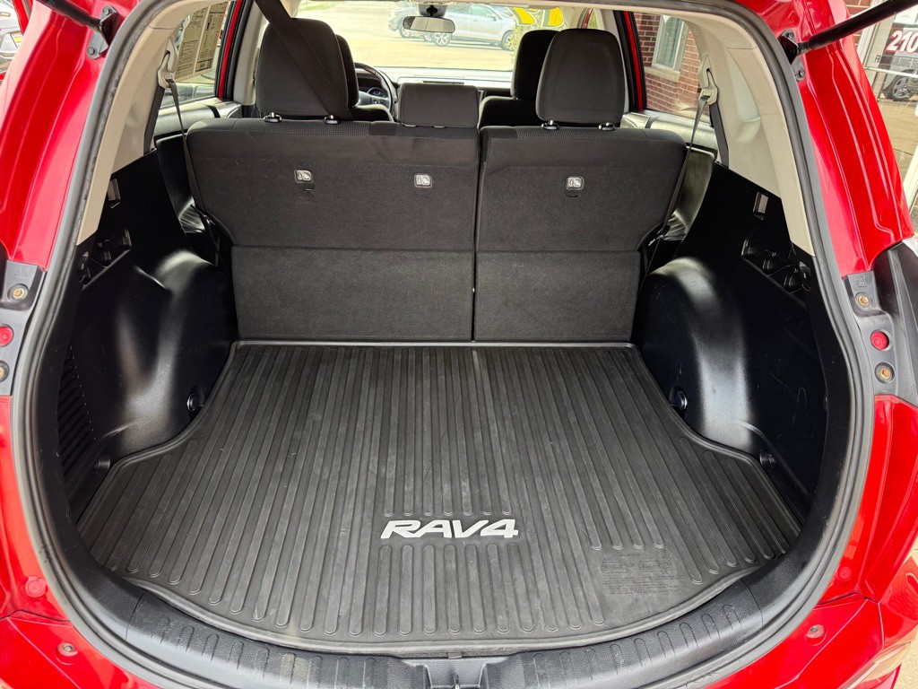 2017 Toyota Rav4 Image 21