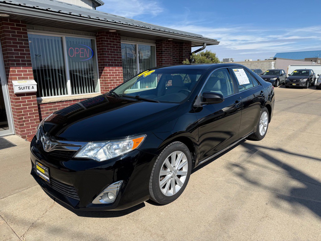 2014 Toyota Camry Image 3