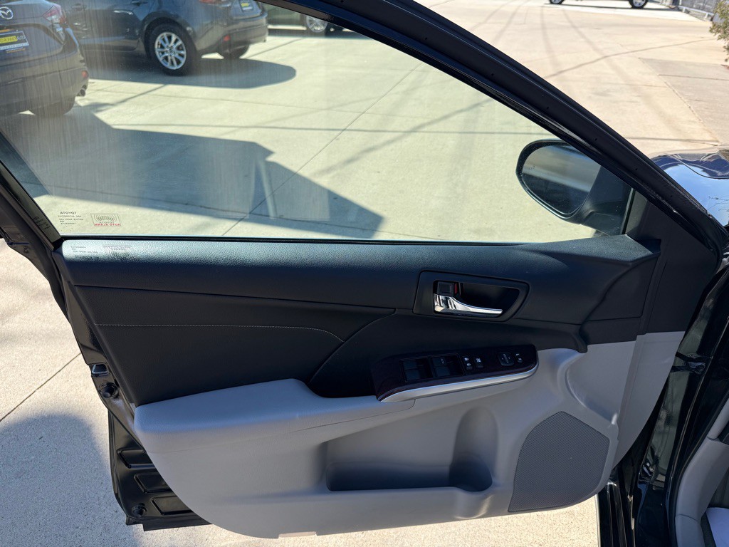 2014 Toyota Camry Image 8