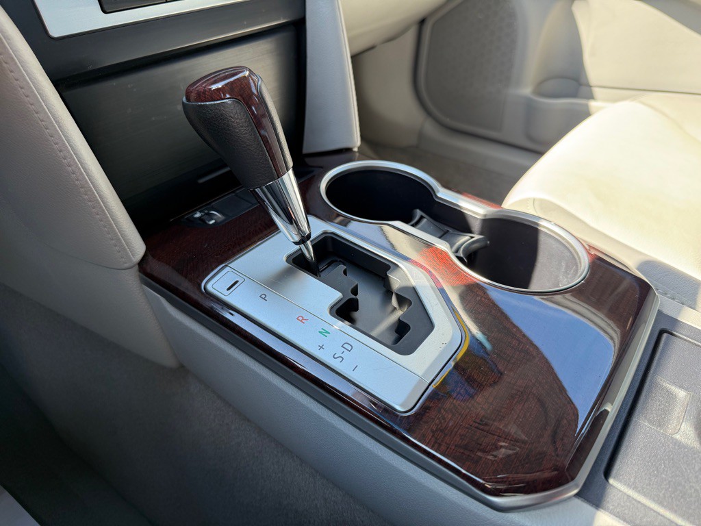 2014 Toyota Camry Image 14