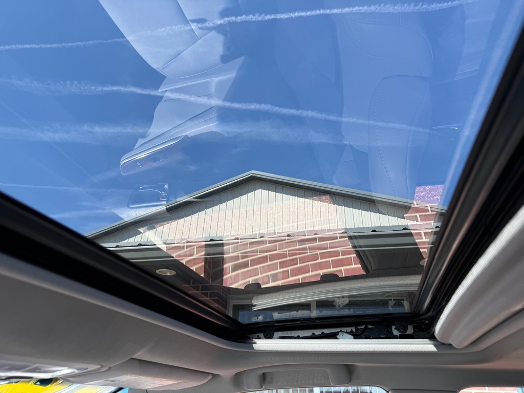 2014 Toyota Camry Image 16