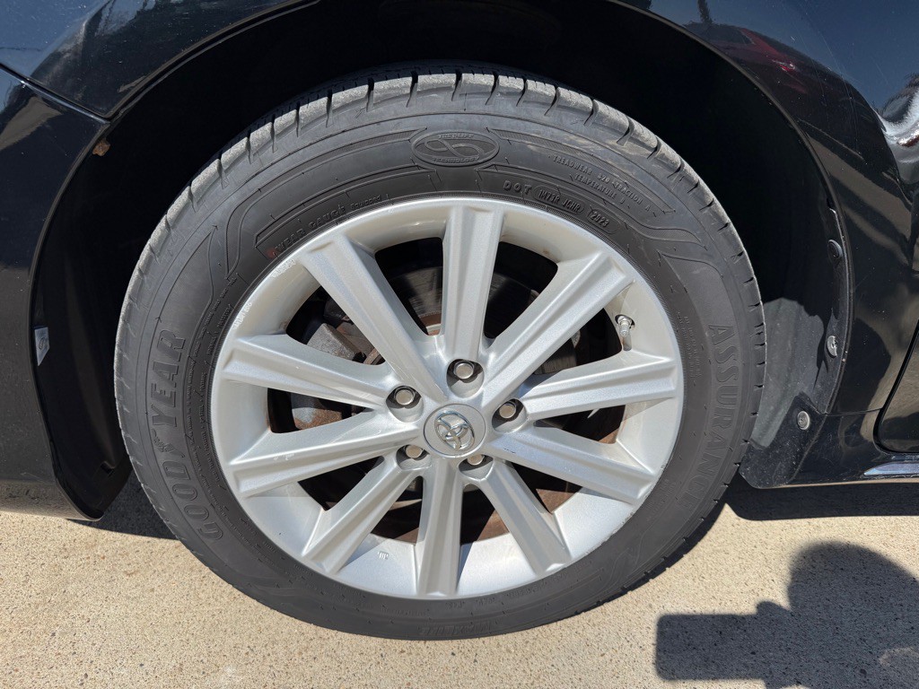 2014 Toyota Camry Image 21