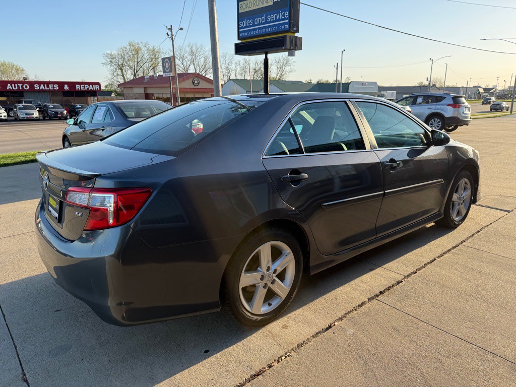 2013 Toyota Camry Image 7