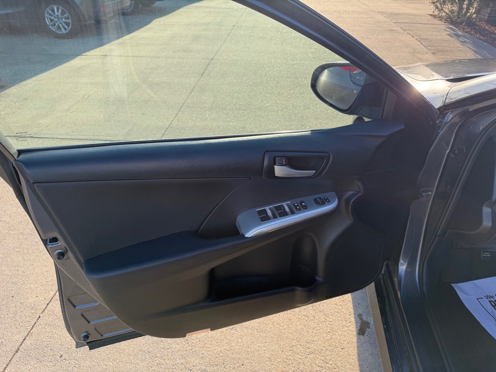 2013 Toyota Camry Image 8
